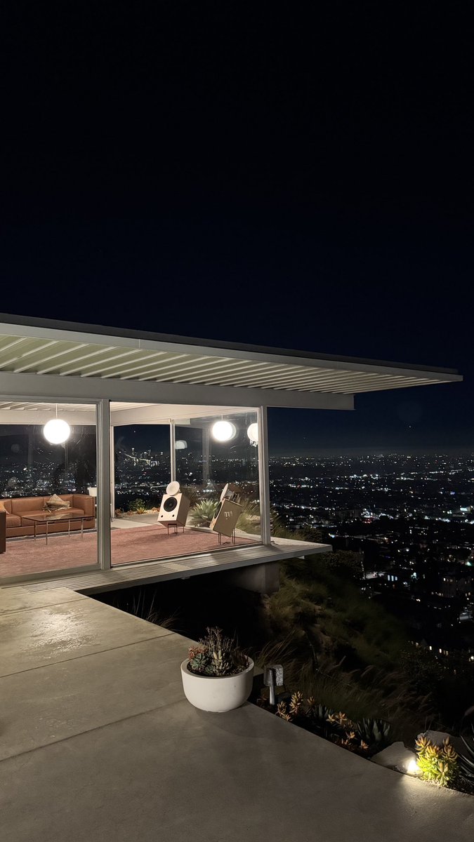 geoheaton's tweet image. @ work