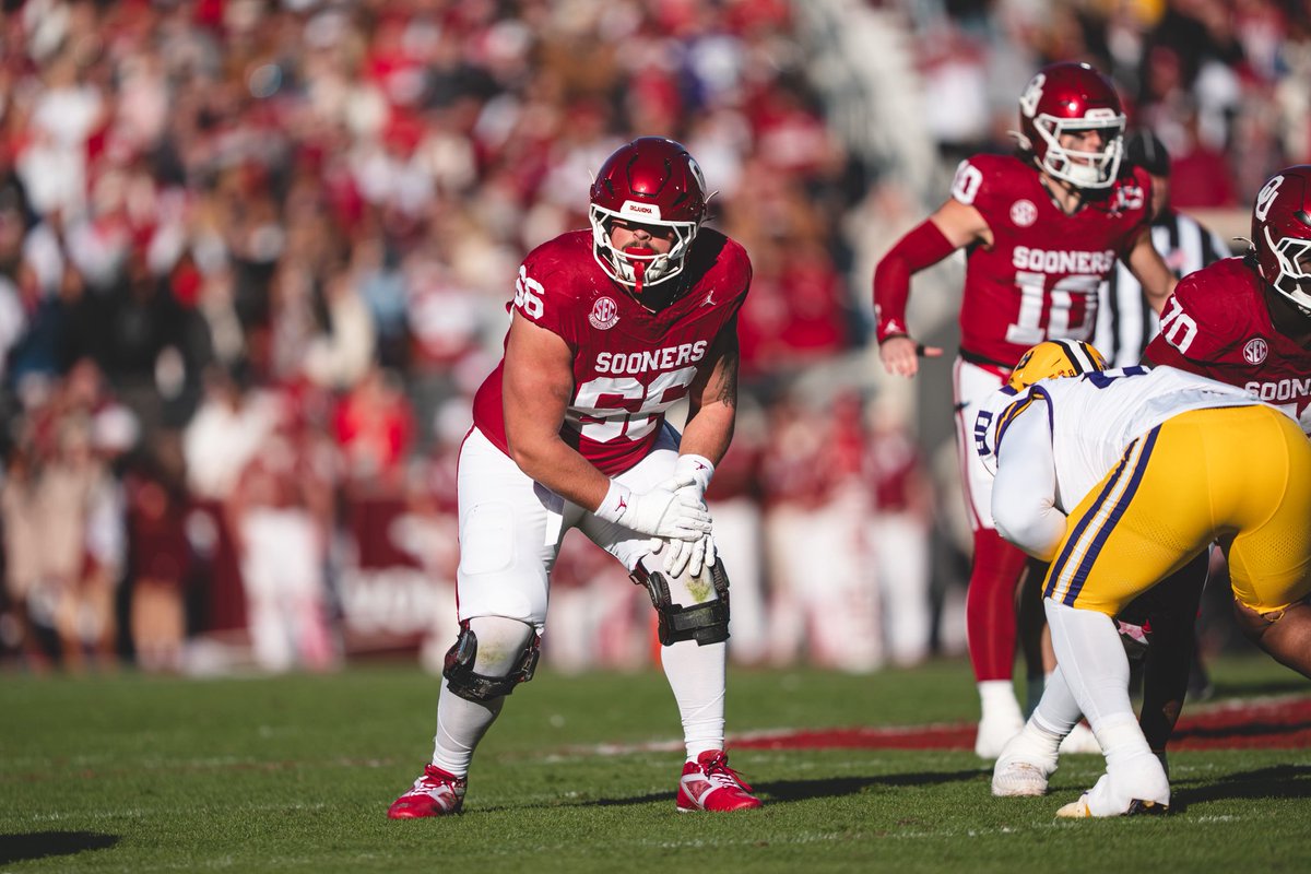 DerekSimmons66's tweet image. Thank you for everything @OU_Football and thank you to the fans. Was an amazing season and wouldn’t ask for anything more. Thank you all so much Boomer Sooner always ❤️