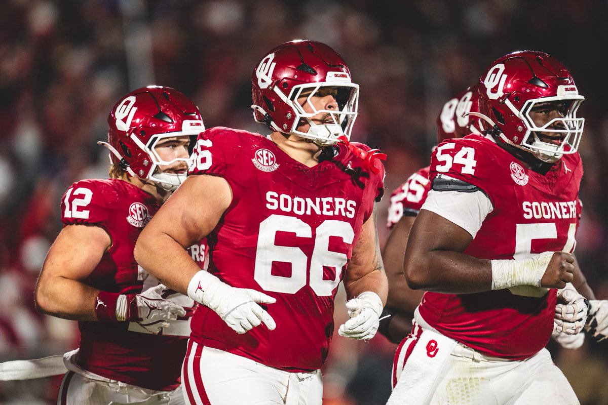 DerekSimmons66's tweet image. Thank you for everything @OU_Football and thank you to the fans. Was an amazing season and wouldn’t ask for anything more. Thank you all so much Boomer Sooner always ❤️