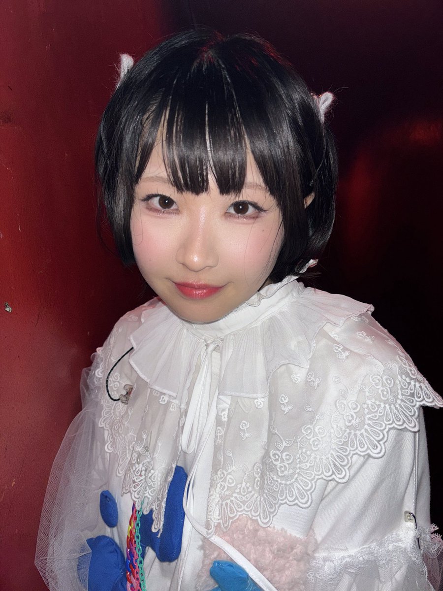 #暴年WHATS DAY1
Neko Hackerとをとはありがとうございました！みんなギターソロも歌ってくれてありがとう˘ˑ˘)セラさん早く元気になってねー！💊☠

今年も1年いっぱい楽しいライブをしたな～
死ぬまでに脳みそに思い出いっぱい詰めていきたいよ！
来年はワンマンのライブやりたーい！🎶 ♩♩♩✮