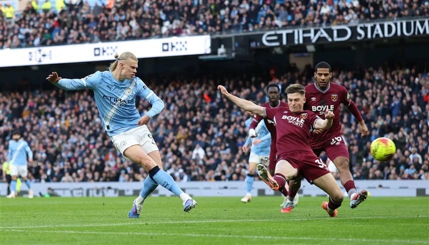 مانشستر سيتي يتصدر مؤقتاً الدوري الإنجليزي بالفوز على وست هام 3-0 و هالاند يعزز صدارة الهدافين 