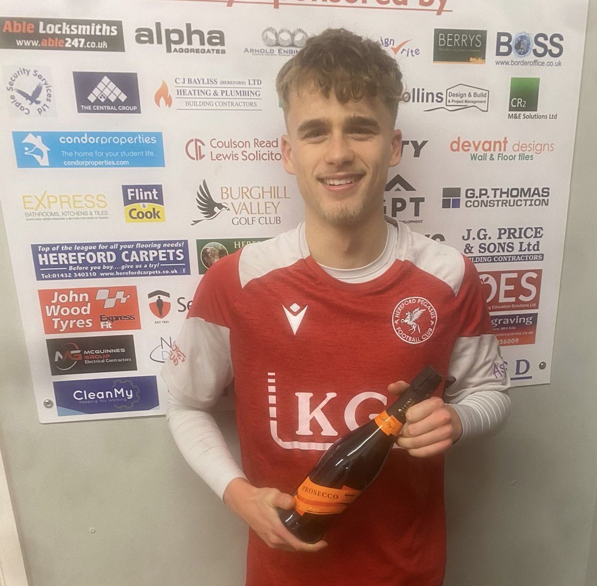 🔴⚽️MAN OF THE MATCH⚽️🔴

After scoring the opener this afternoon along with a superb performance, Harry has been named Man of The Match today.

Well played Harry

Player proudly sponsored by
<a href="/blueline_taxi/">Blue Line Taxis</a> 

#herefordpegasusfc
#utp motm