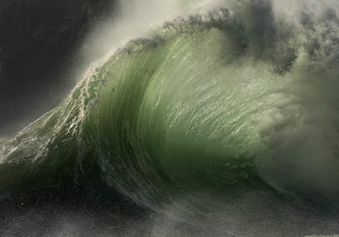 The ocean making shapes.