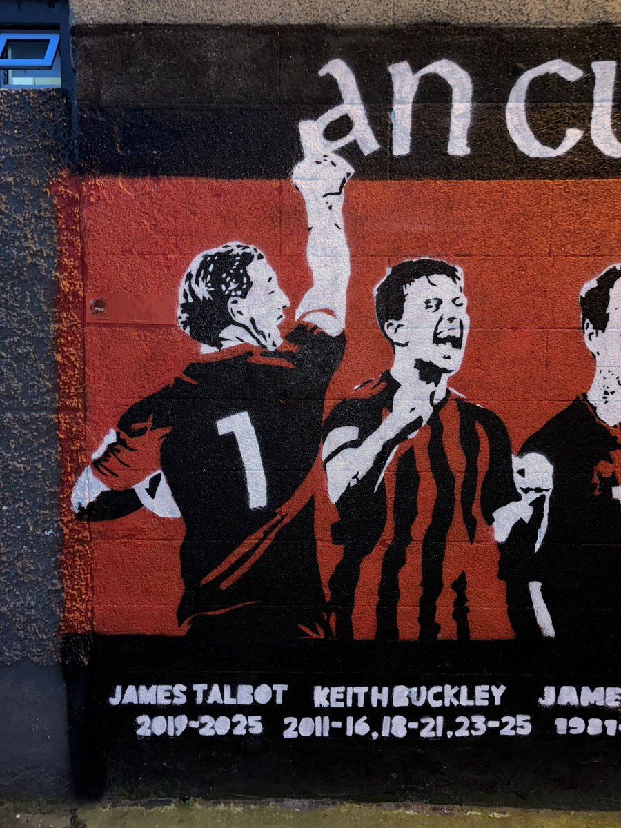 'Bucko's back and Talbot's in goal!'❤️🖤

James Talbot and Keith Buckley added to our legends mural today.