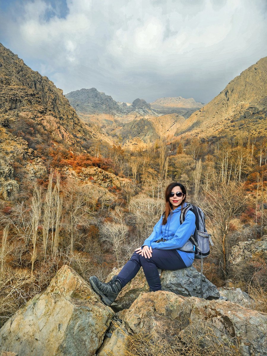 Spring_girl_g's tweet photo. تا میام از پاییز لذت ببرم تموم میشه 🧡
بمونه به یادگار از یه کوهنوردی پاییزی https://t.co/BGMxTU3j9L