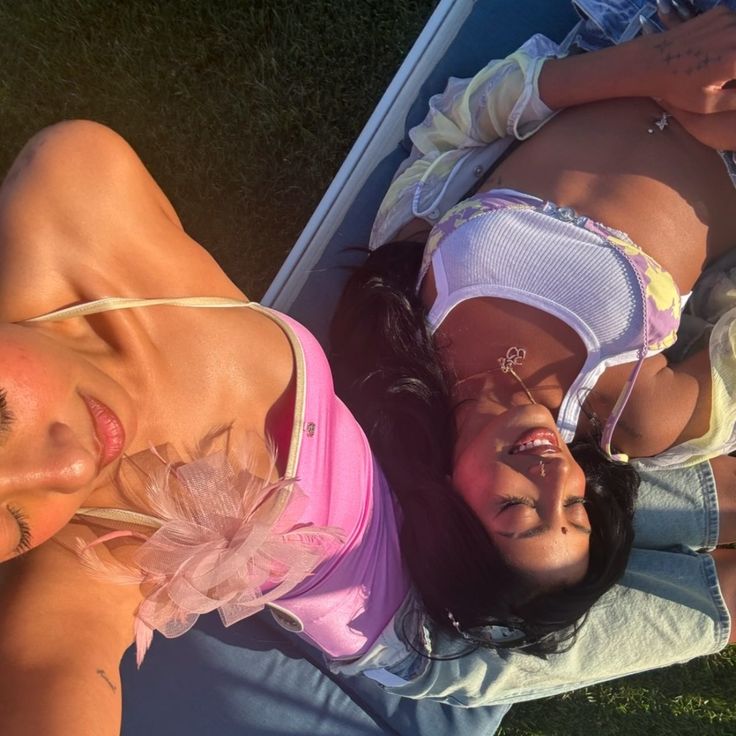 Vsunrays_'s tweet image. Pós ensaio a gente faz o quê? Trás o Lucky pra passear!!!