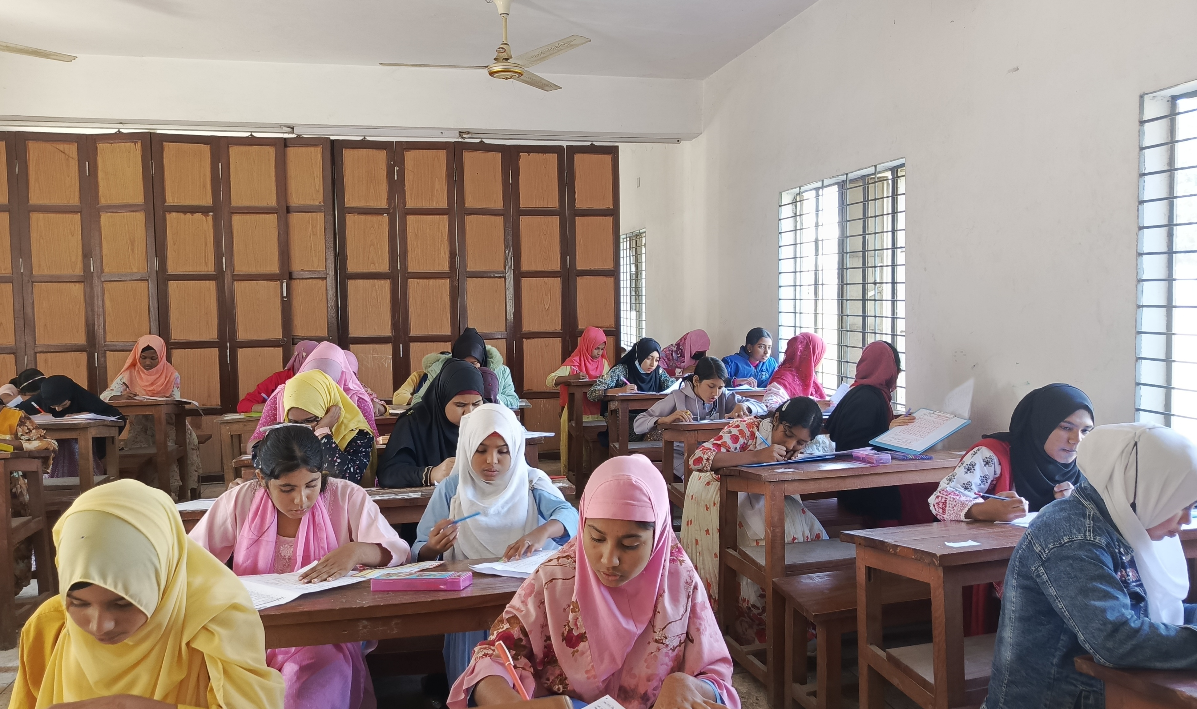 মাদারগঞ্জে কিশোর কণ্ঠ মেধাবৃত্তি পরীক্ষা-২০২৫ অনুষ্ঠিত