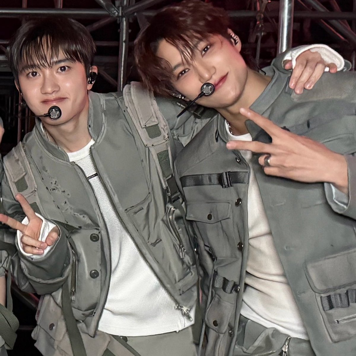 m ✷ re7 tweet media