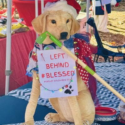 OleMissPix's tweet photo. #NewProfilePic

Courtesy of “you just never know” tent.

Wait, is that a hoe is his mouth? https://t.co/phf4HIVYF4