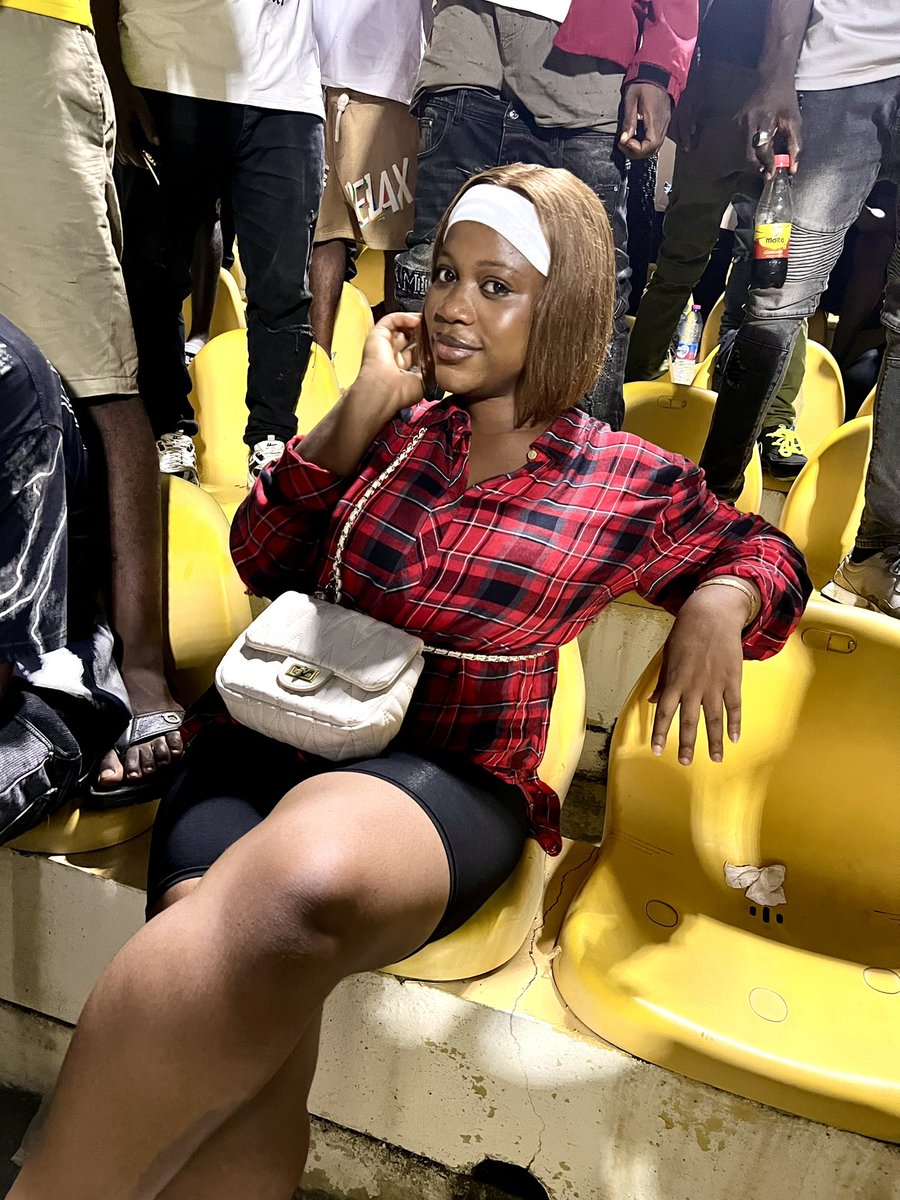 Finest_Gagirl's tweet photo. Last night at the GTCO show 🤭 https://t.co/MpFTrNO9A6