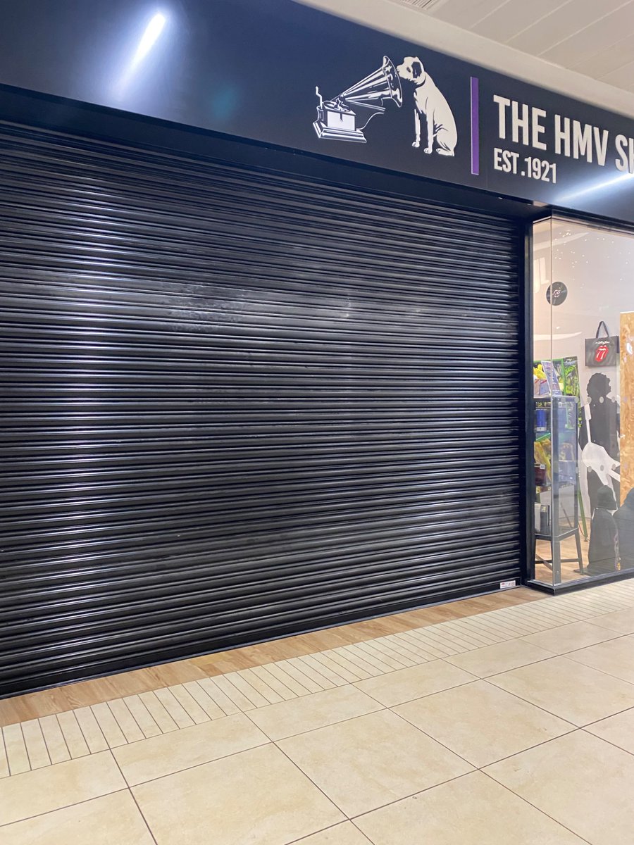 TheeAJAdams's tweet photo. @hmvDunfermline Care to clarify? Second week in a row your store closed 30+ mins earlier than advertised? HMV website &amp; Google Maps show open till 6pm Saturday https://t.co/8T2MGuwnKM