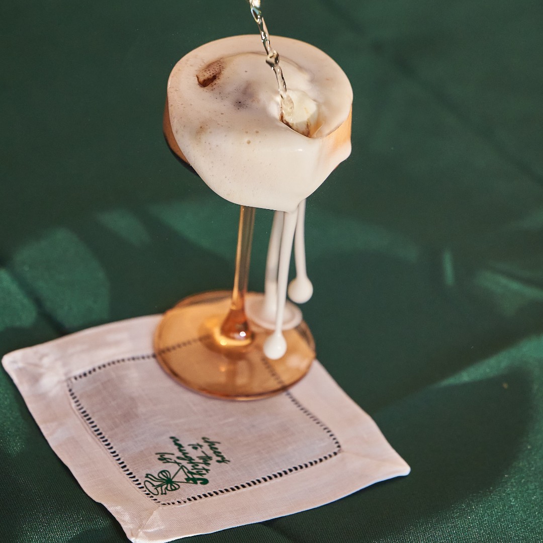 Cheers to the naughty list. Stock up for your celebrations with our premium olives and balsamics for mixing. Perfect for a little mischief making.

#TexasHillCountryOliveCo #GiftingMadeEasy #TexasLifestyle #TasteTexas