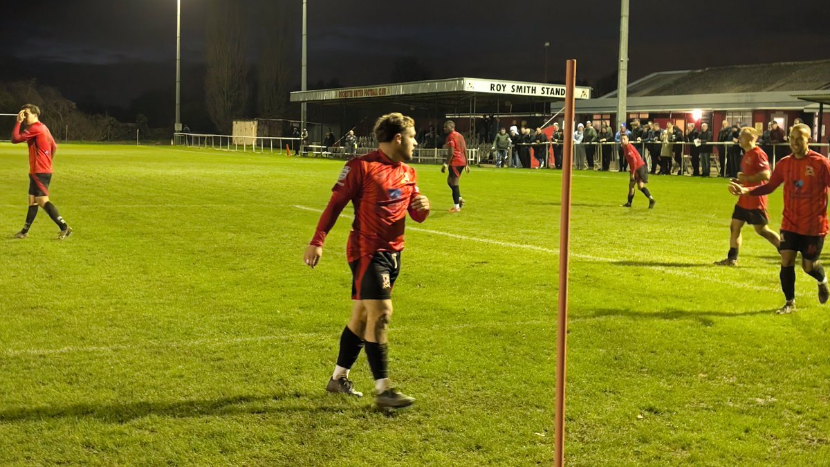 Rochesterutdfc's tweet photo. Last minute goal celebrations! 🥳

🔴⚫ #Spartans https://t.co/vK6doRPK1W