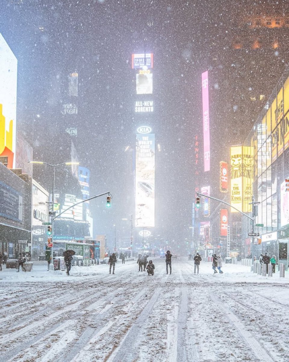viewsoff_'s tweet image. Snowfall in New York