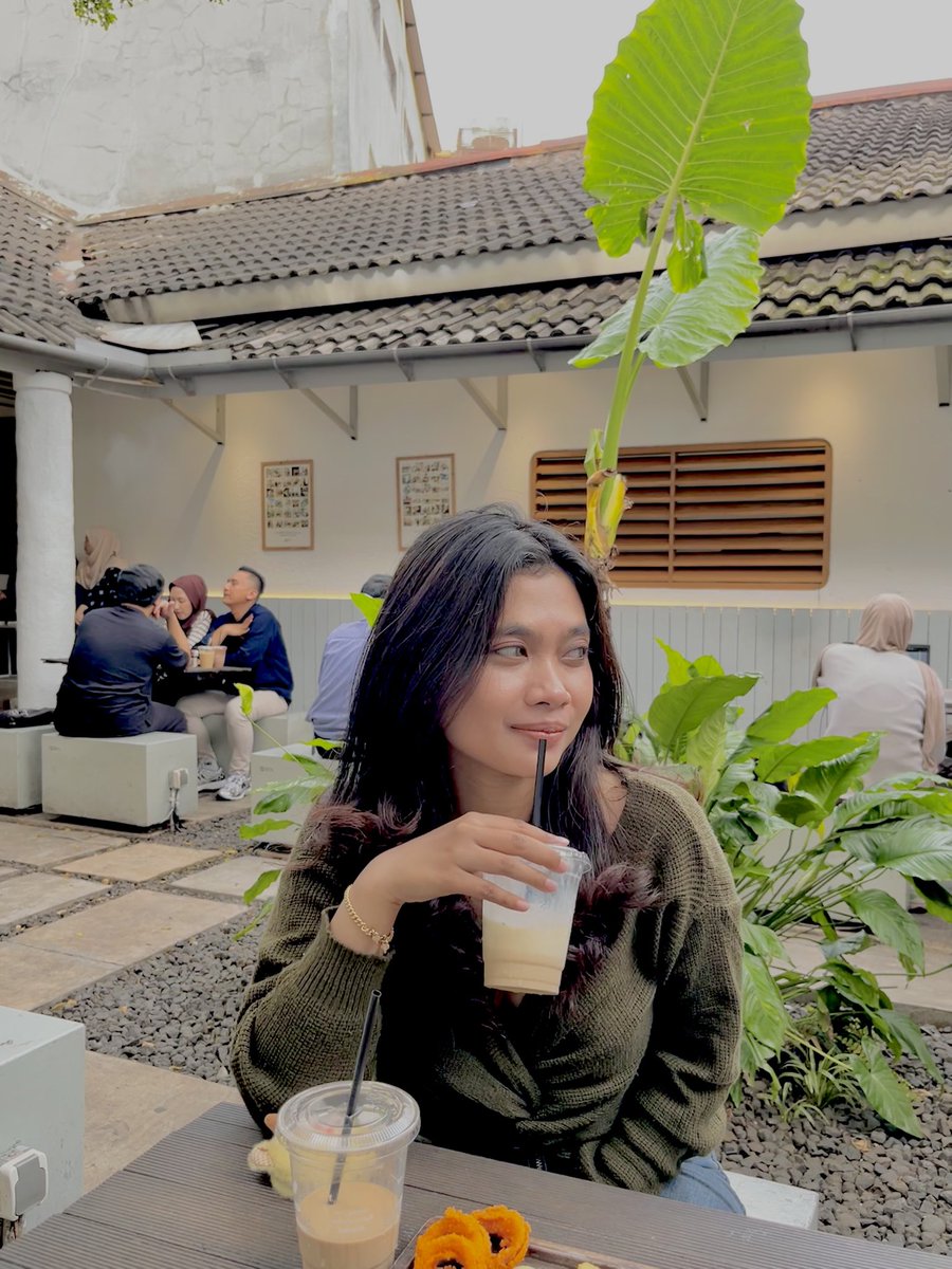 cizzcakee's tweet image. 💫