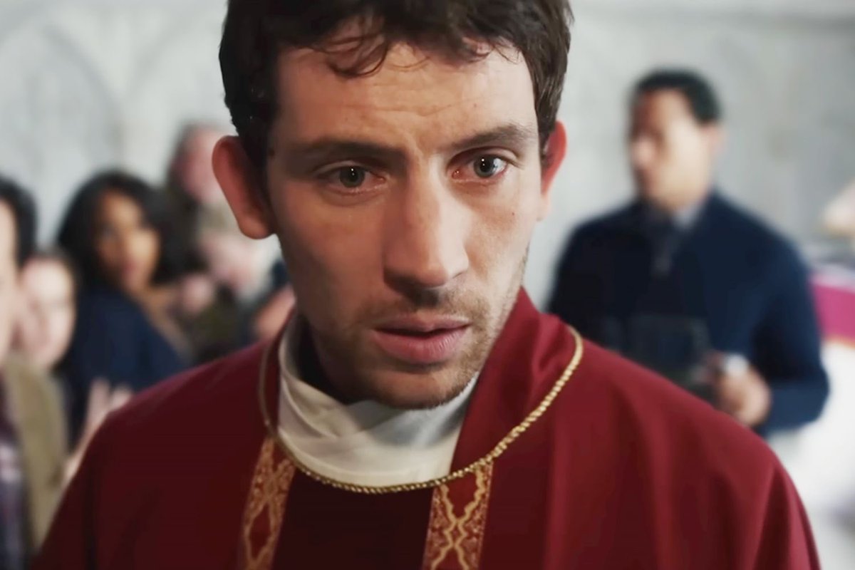 DiscussingFilm's tweet image. Josh O' Connor says he was fired from being an altar boy “for smiling too much”

“I was always brilliant at it. I was an altar boy and I was fired for smiling too much. I think my mum said to the priest, ‘He's smiling in the presence of the lord.’ But I was smiling because I…