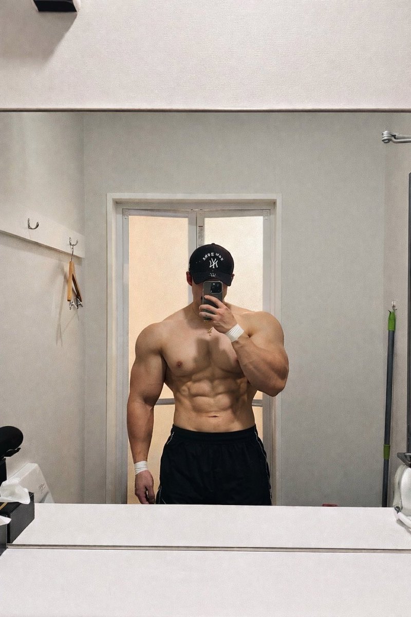 もう少しウエスト細かったら理想だなこれ🤨