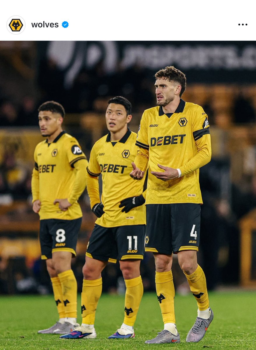 Another abysmal performance today in a 2nil defeat home to Brentford.

Players and Rob Edwards really need to take a long, hard look at what's going wrong at Wolves.

The supporters can only offer so much support.  
We need something to work off.

Where's the players busting a