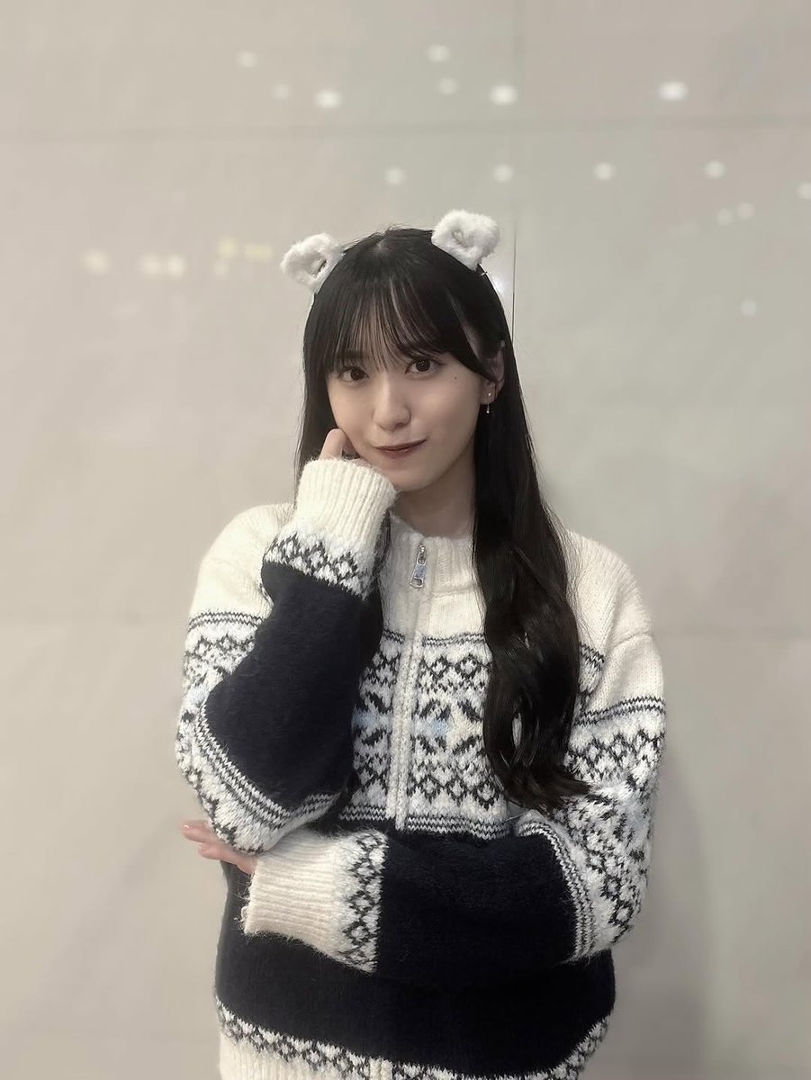 村井優 直筆 クリスマスコーデ ヒキ 櫻坂46 村井優 直筆生写真 クリスマスサンタ衣装 座り 櫻坂46 村井優