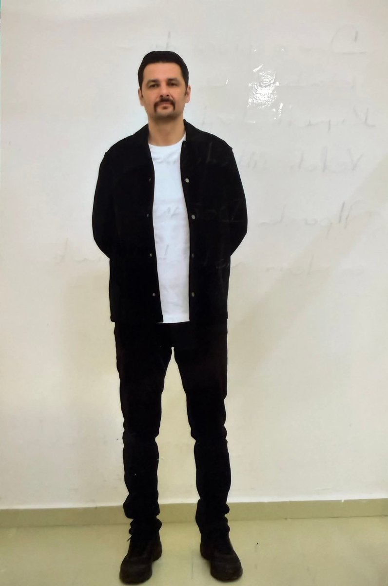 Baskıyla susturamadınız, tuzakla eğemediniz. 
Özgür günlerde Emre yüksel Reis