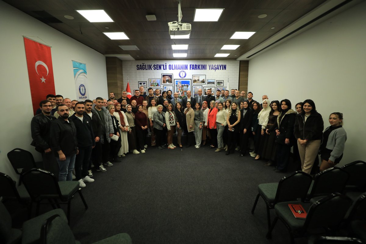 Hemşire, ebe, paramedik ve tüm sağlık meslek mensuplarına yönelik meslek kanunlarının çıkarılması, mesleki taban ücretin hayata geçirilmesi, yetki ve sorumlulukların netleşmesi için kararlılıkla çalışıyoruz.

Hemşire, ebe, paramedik ve tüm sağlık meslek mensupları için mesleki