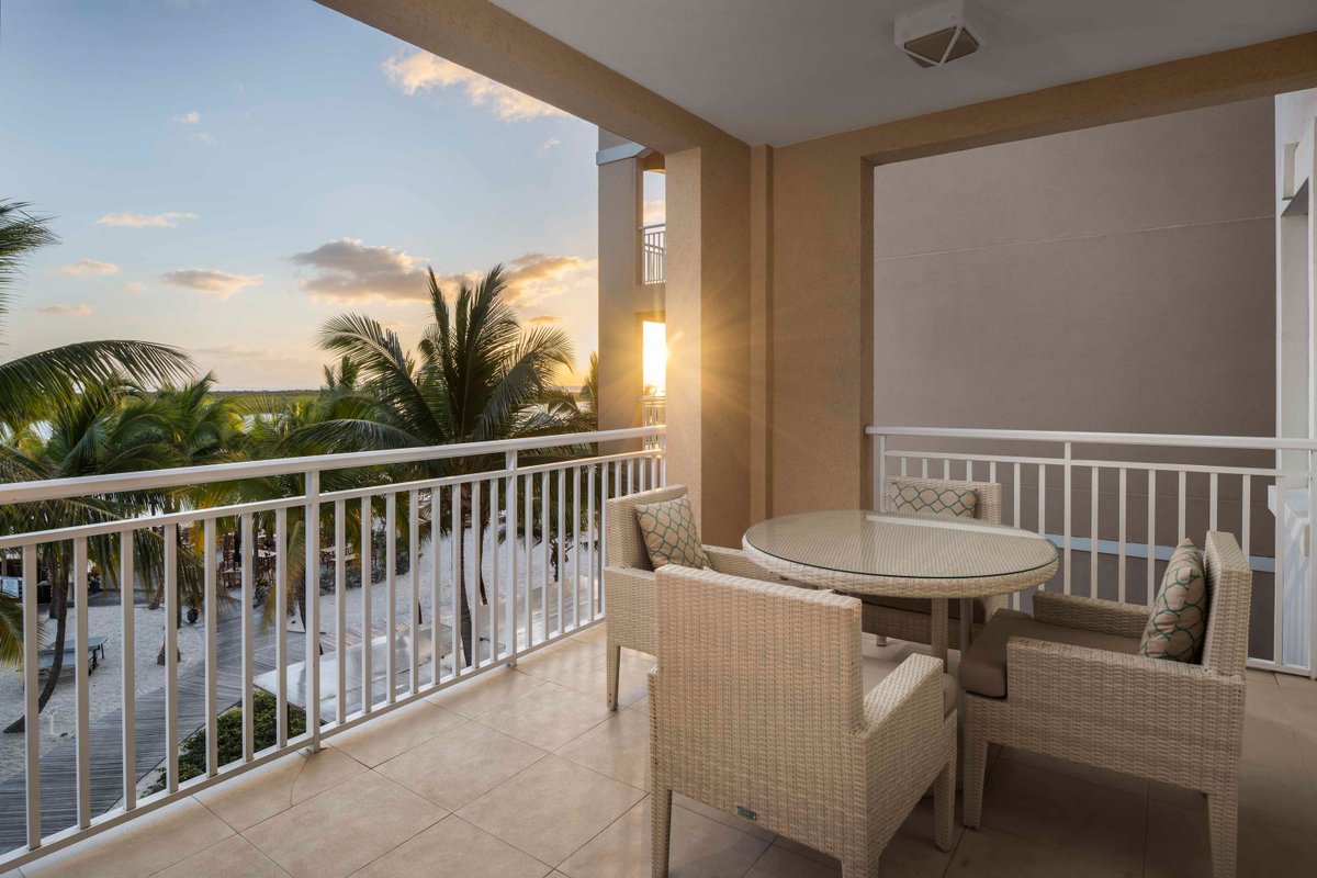 Your oceanfront love nest awaits. 💙
From horizon views to slow, spacious mornings, our One Bedroom Oceanfront rooms are made for couples who want privacy, comfort, and a front-row seat to paradise.

Book the escape you’ve been daydreaming about: bit.ly/4oMtKyS