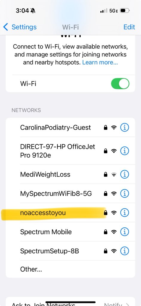 Getting a pedicure with no internet is boring. When checking I knew right away who the Asians were.