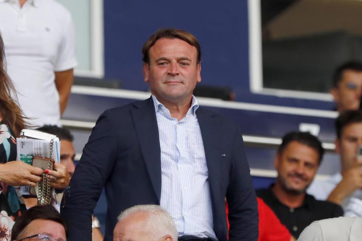 ENTRENADOR <a href="/LevanteUD/">Levante UD</a> 

🤝 El club hará un comunicado en breve para oficializar al NUEVO TÉCNICO

🎙️ <a href="/SinTreguaRadio/">Sin Tregua Oficial</a> ha adelantado el nombre de LUIS CASTRO ex técnico del NANTES