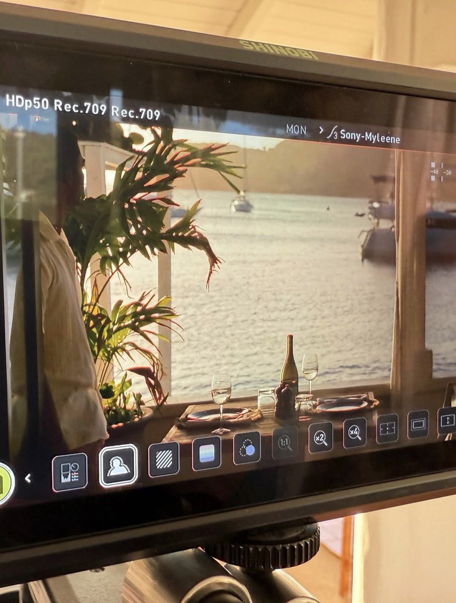 know.film tweet media