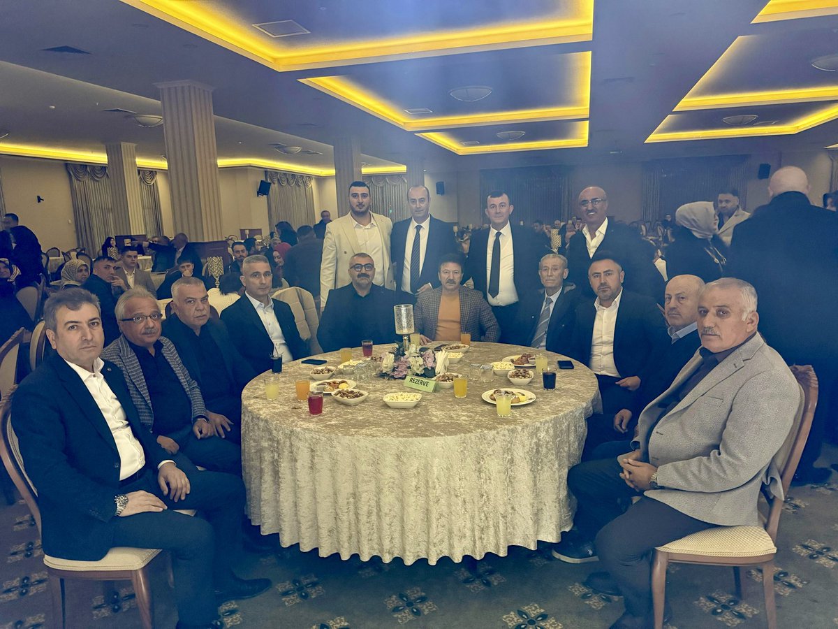 Yeni Ankara Esnaf ve Sanatkarlar Kredi ve Kefalet Kooperatifi Başkan Vekilimiz Ramis Maden’in torunu, Platin Taksi Durağı esnafımız Muzaffer Maden’in oğlu Turgay ile Tansu çiftinin düğün merasimine Ankara Şoförler Odası yöneticilerimizle birlikte katılım sağladık. Bu mutlu