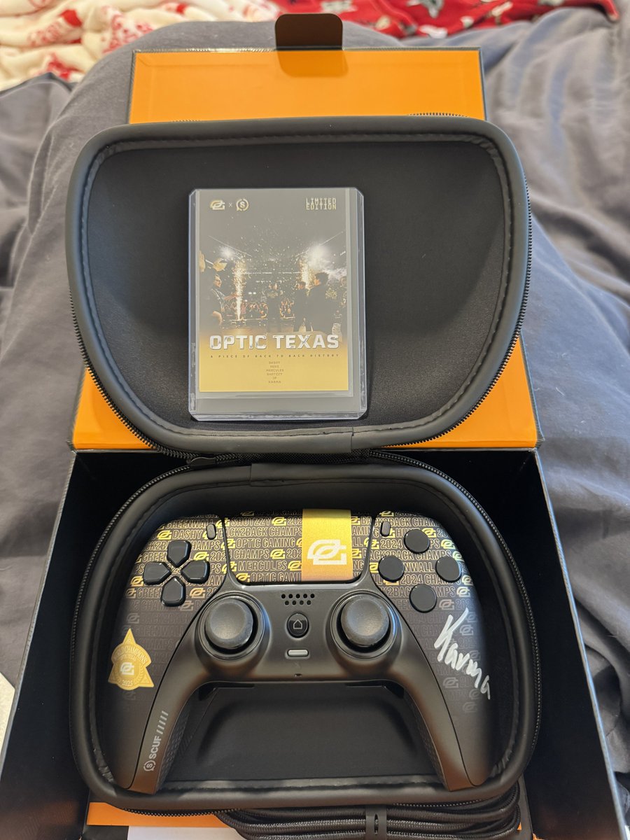 RyanMSU21's tweet photo. What a pull! #B2B #5time @ScufGaming @DKarma @HollyyLive https://t.co/4hac6mFepN