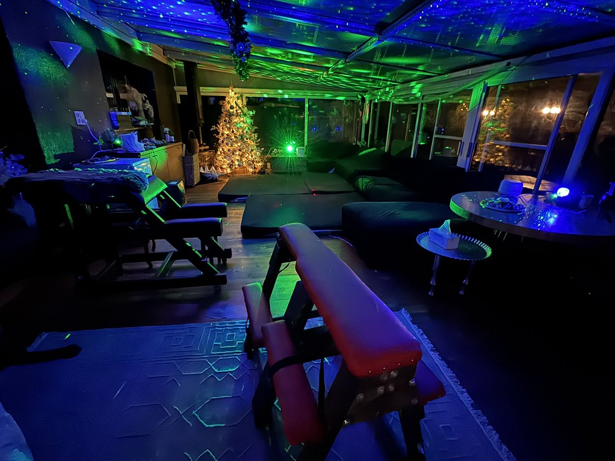 MrsL_1990's tweet image. Ready for our naughty party! 😈🥳