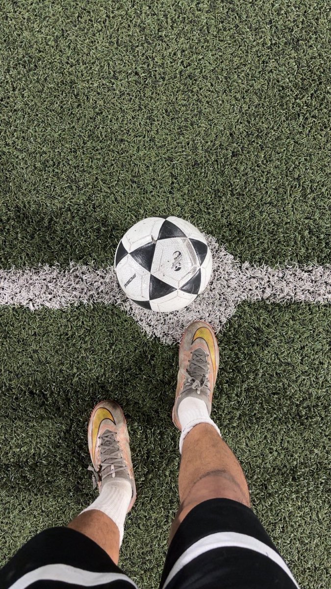 holyMoha's tweet image. الكورة = حياة