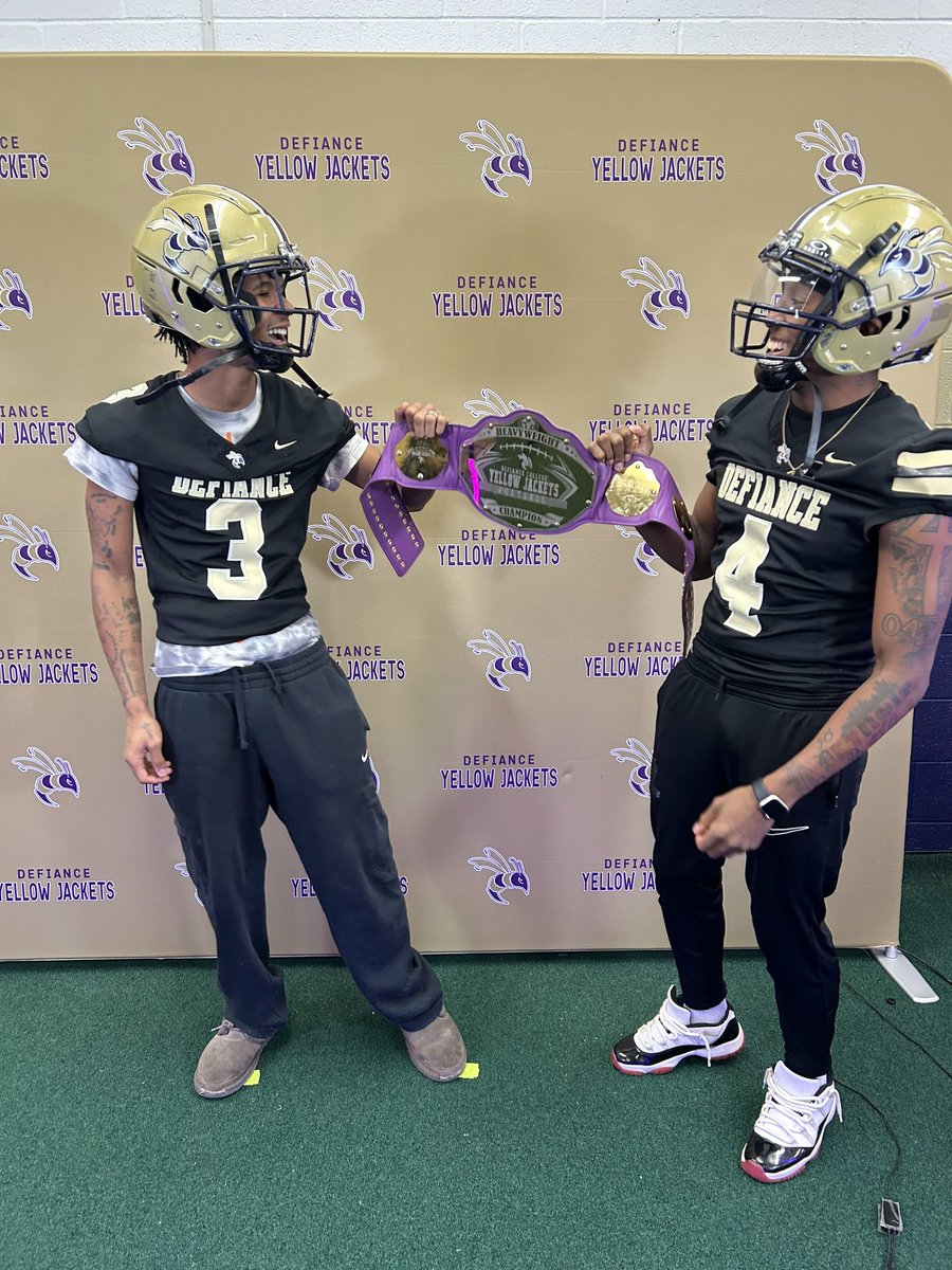 Thank you again <a href="/DefiCollegeFB/">Defiance College Football</a> for having me out for a visit 💜💛