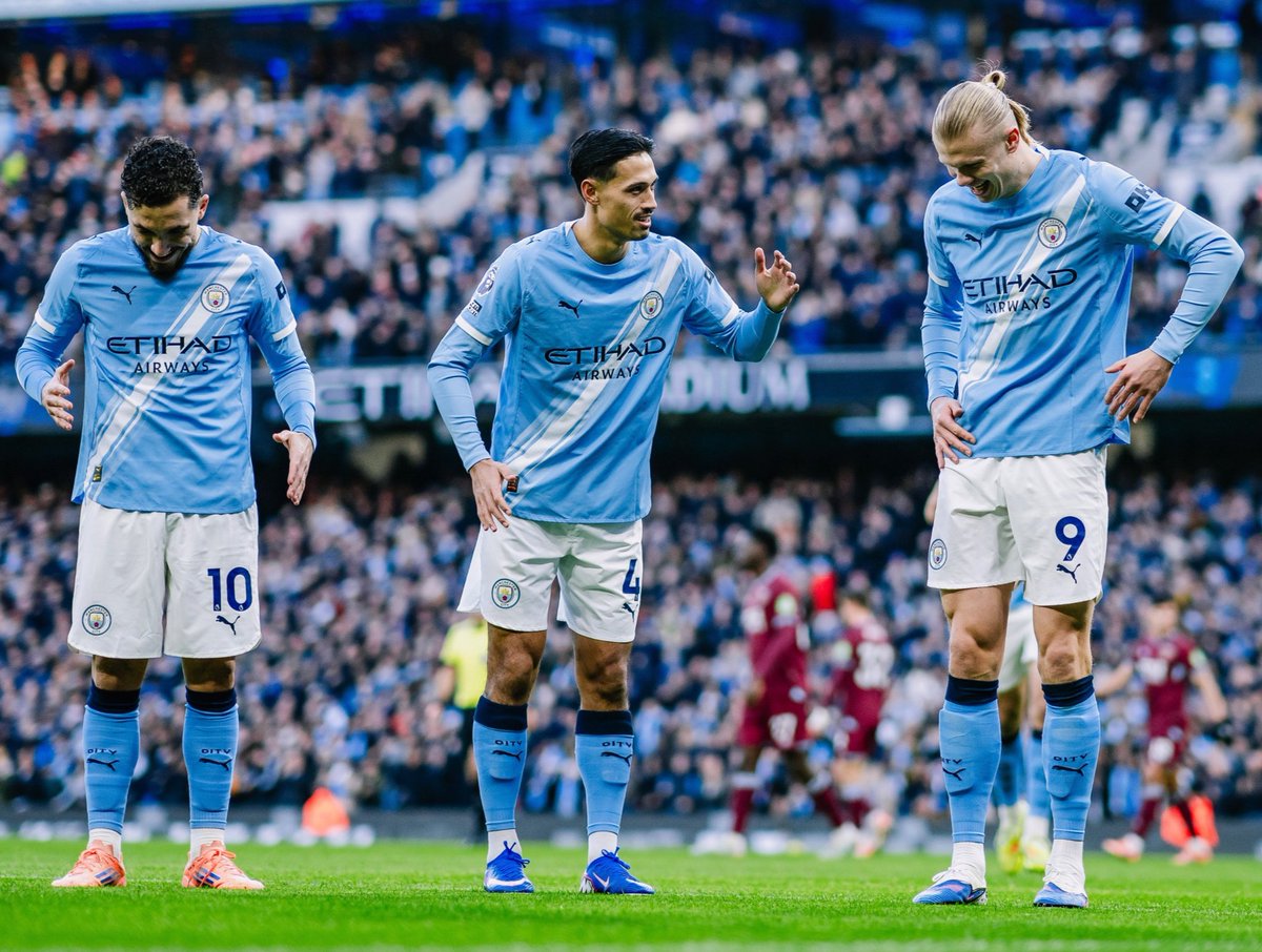 Man City Pictures That Go Hard tweet media