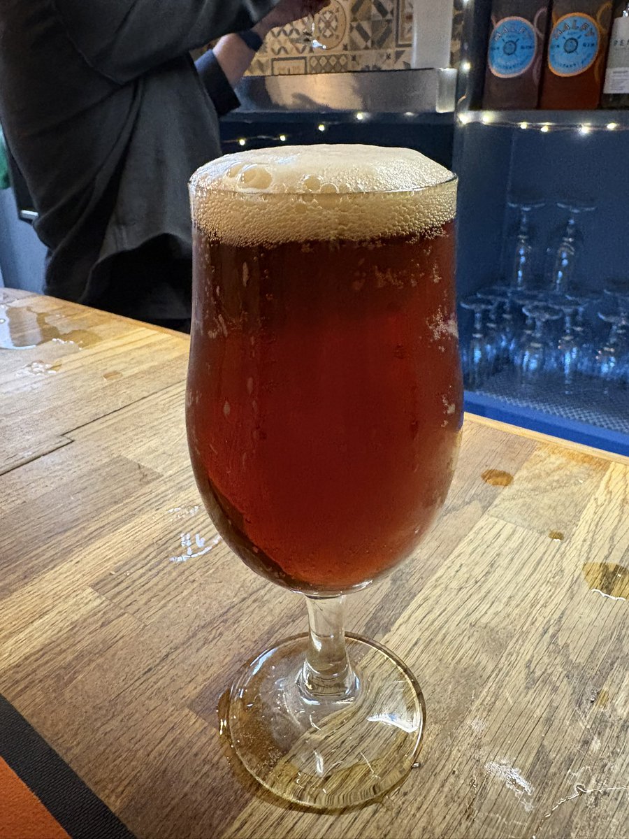susiebear78's tweet photo. Delirium Christmas…on tap! Well done Brecon👌🏻🍻 #hopinn https://t.co/93WWMnkAJp