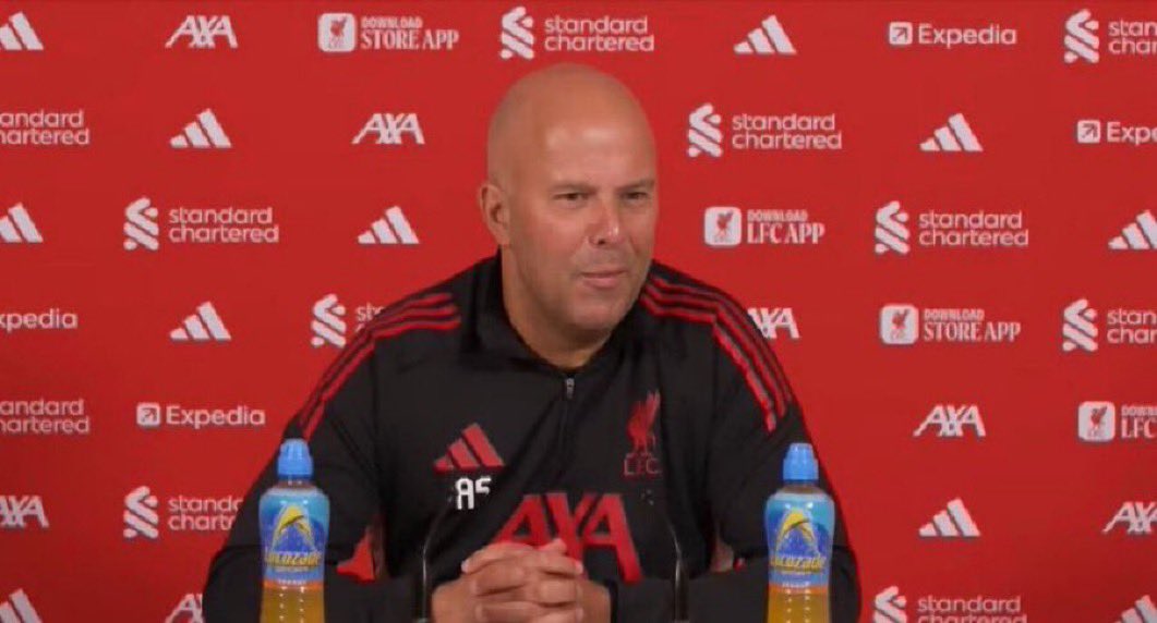 فريق عقيم هجوميا مثير للشفقة

المشكلة نلعب ضد فريق مطرود منه لاعب مع ذلك ماتغير شيء بالمستوى .. الله يعجل بطردتك يا سلوت والله اقرفتنا