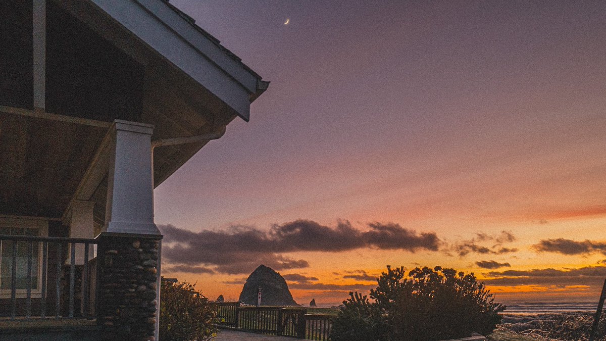 nev_in_color's tweet photo. last light. https://t.co/RejI6NG0fz