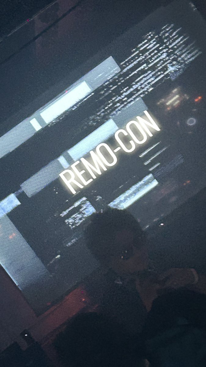 そしてお次はREMO-CONさんのターンへ

入場から延々と全力で脚が止まらない止められない今宵