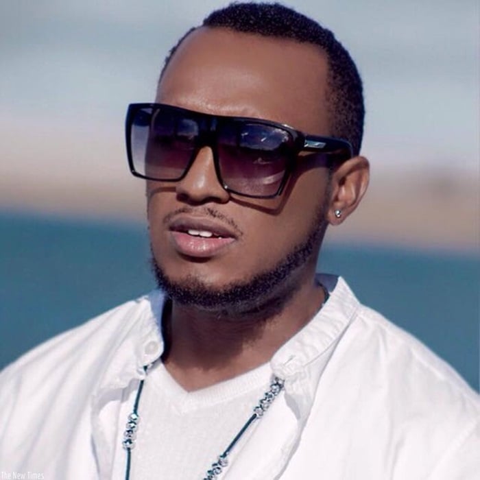 Umuhanuzi wa mbere mu Rwanda ni uyu #MugishaBenjamin akaba azwi nka #TheBen abandi baracyabinoza neza... Niko mbibona! <a href="/BruceMelodie/">Bruce Melodie</a> <a href="/kinamusicrecord/">KINAMUSIC</a> <a href="/TV1Rwanda/">TV1 Rwanda</a>