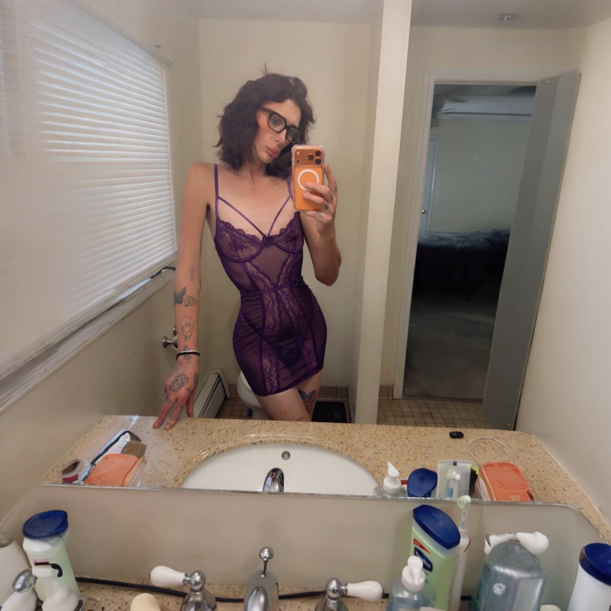 taylorannlf's tweet photo. Serving Body hourglass skinny figure https://t.co/ktmD5lCMVT