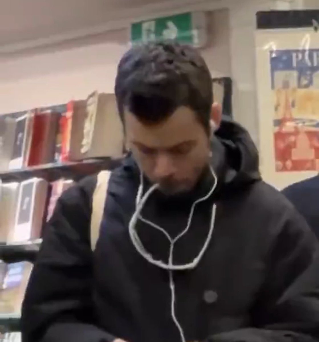 cophsue's tweet image. 😞