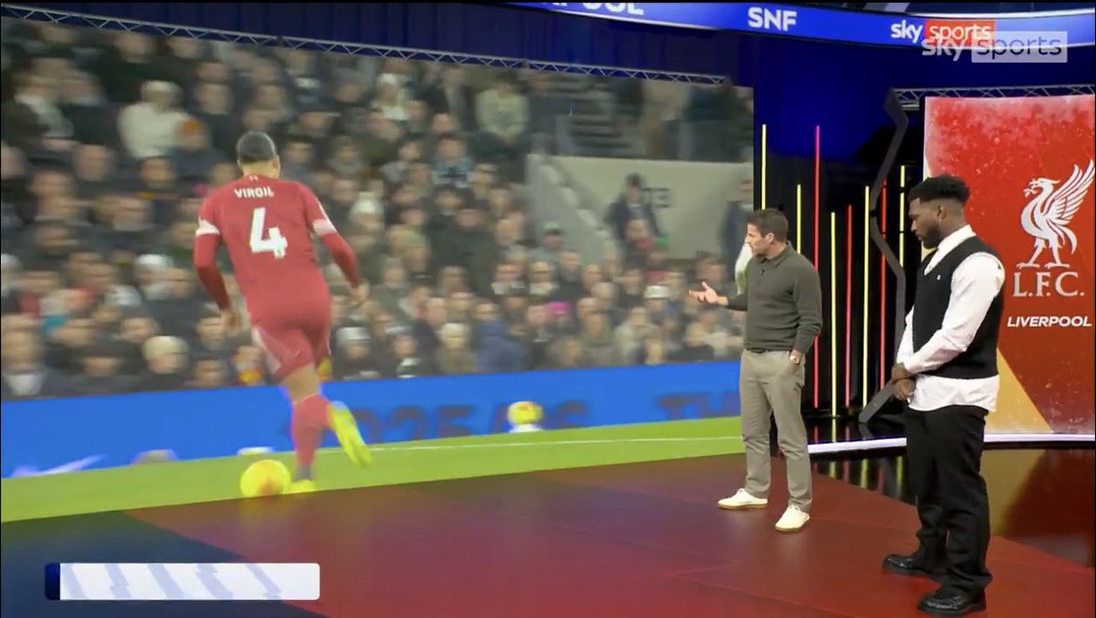 Think Redknapp still has his spikes on…👟