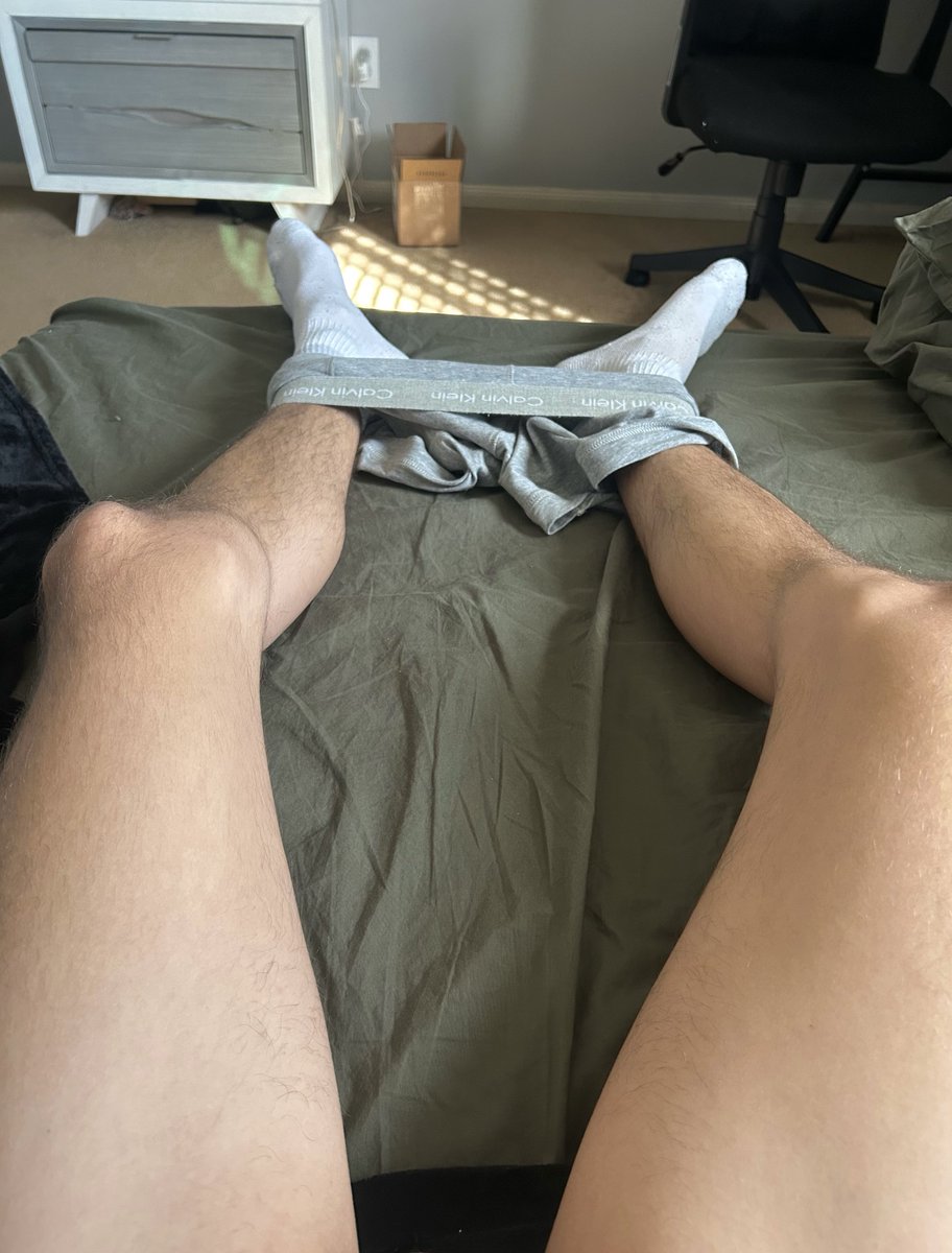 doodballs's tweet image. Legs