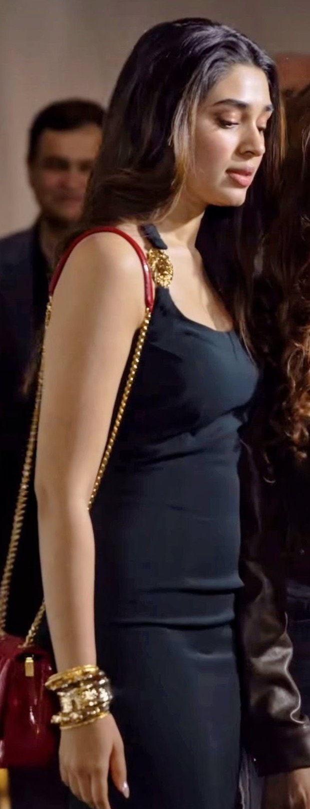 Krithi Shetty: The Rising Star of South Indian Cinema | iiQ8 Hot Heroine 