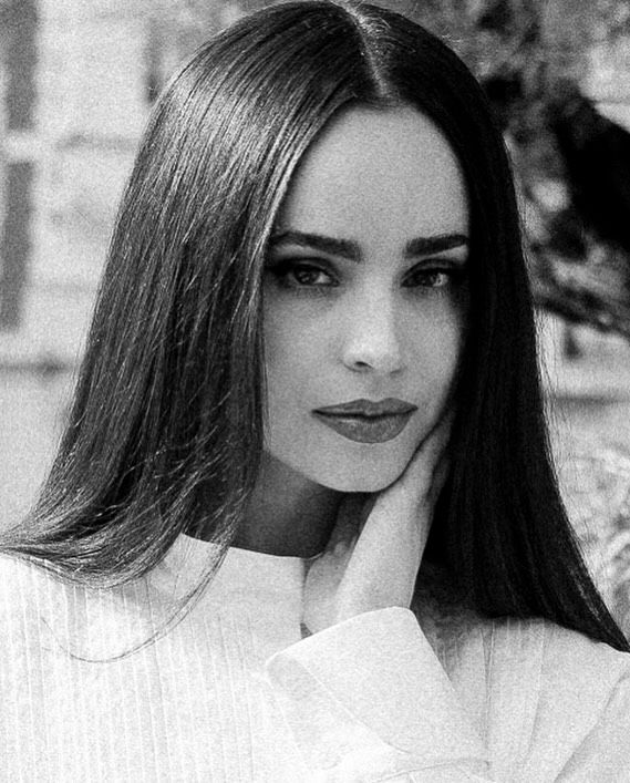 Her Beauty It is timeless.