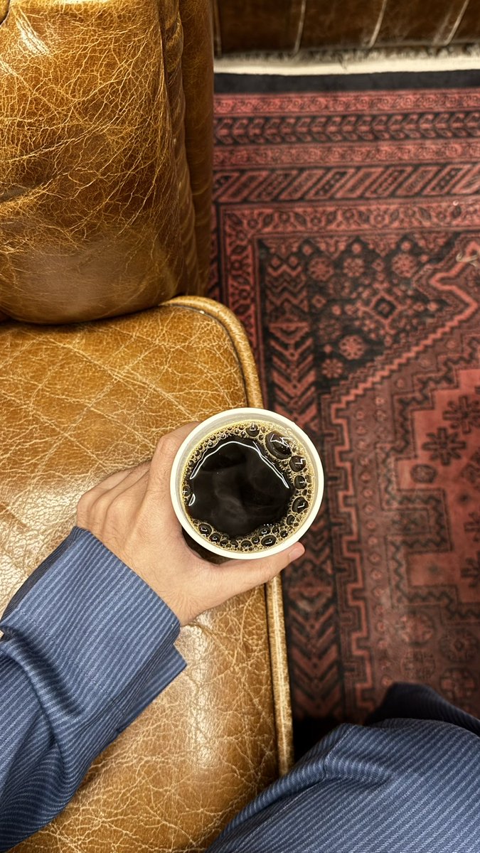 أنا ايضاً ياضيدان :
" والله إن أموت ماشفت لأوصافه شبيه ".