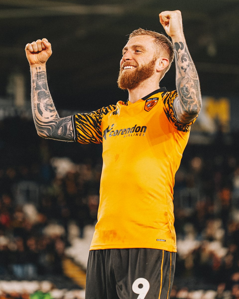HullCity's tweet image. Have a great rest of your weekend, Tigers! 🎄

#hcafc | @oli_mcburnie