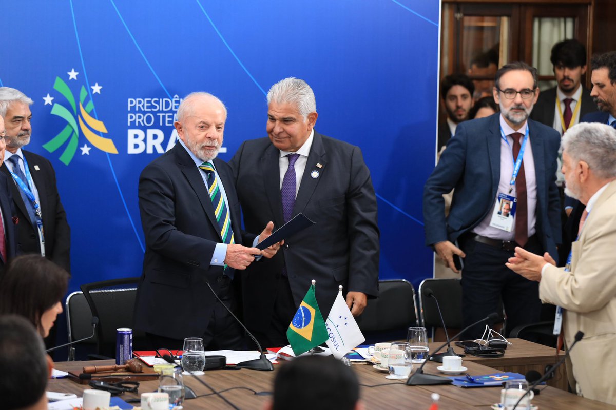 El presidente <a href="/JoseRaulMulino/">José Raúl Mulino</a> hizo el depósito de su documento de adhesión como Estado Asociado: “convencido de que la integración debe avanzar de manera gradual, ordenada y sin traumas, respetando las realidades económicas y productivas de cada país”.