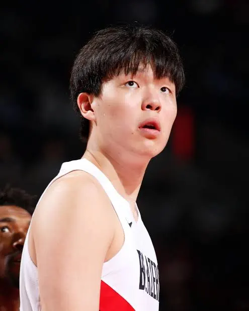 shaesharpeshow's tweet photo. 🚨 BREAKING: Yang Hansen could break the NBA All-Time scoring record if he drops 42,337 Points tonight vs the Kings 👀

We believe in you Yang! https://t.co/LkzLZjOADg